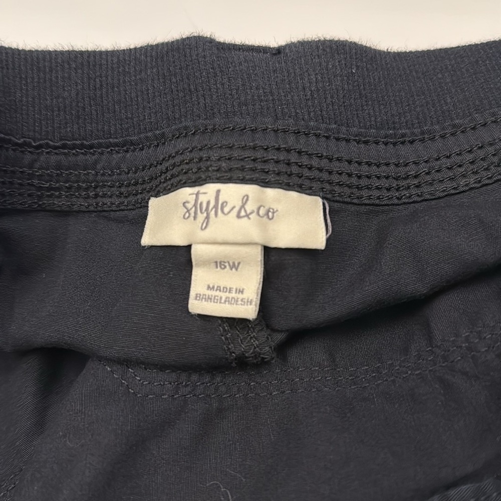 Style & Co. Black Capris - Picture 4 of 9